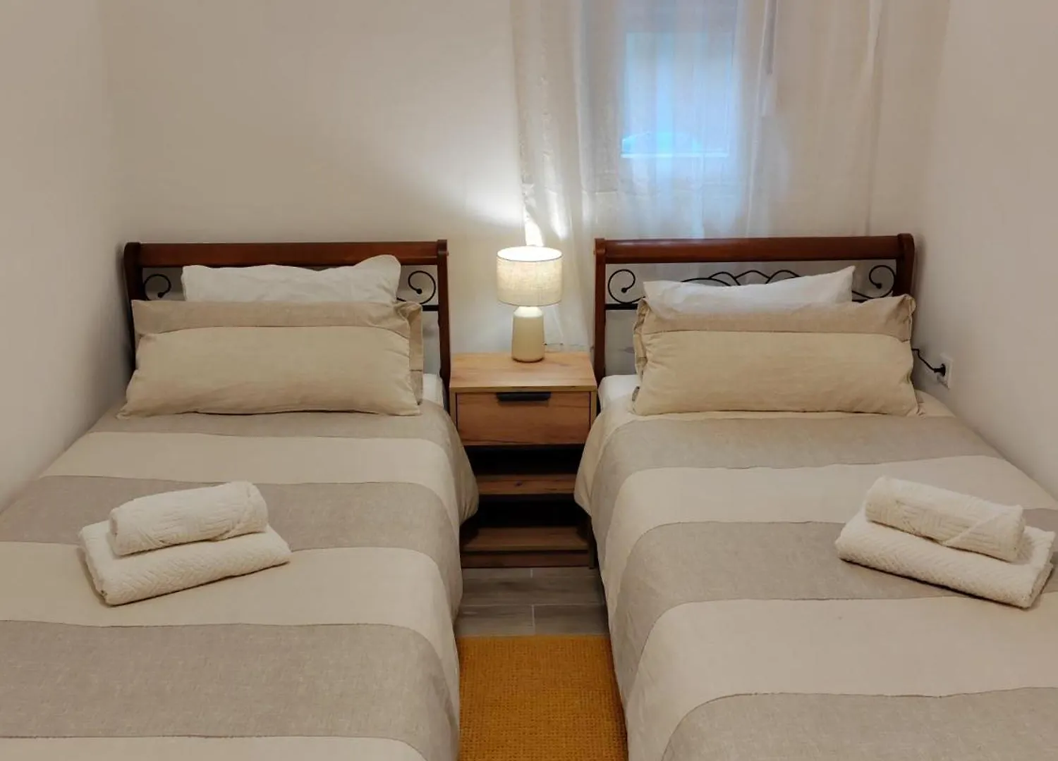 Apartments And Pool Luminous Pula
