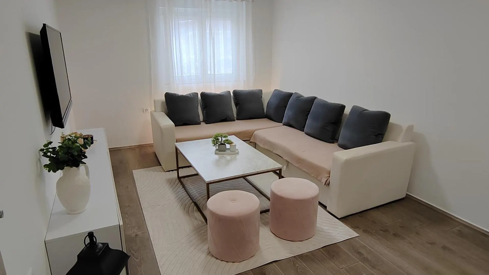 Apartments And Pool Luminous Pula Croatia