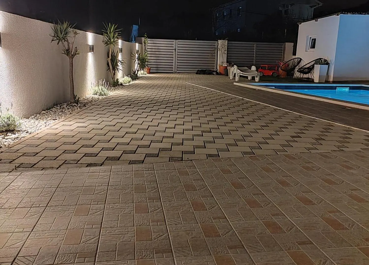 Apartments And Pool Luminous Pula